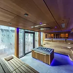 Hotel Quellenhof Luxury 5*