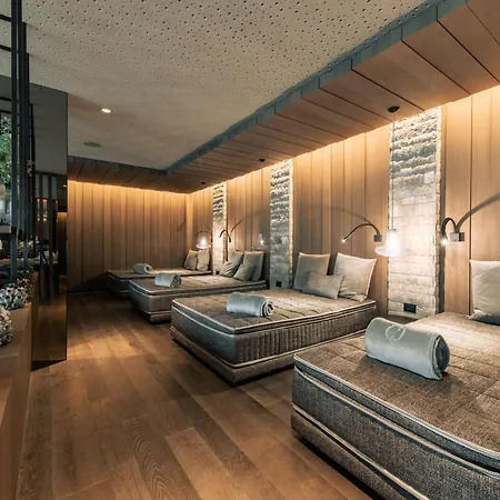 호텔 Quellenhof Luxury 라찌제