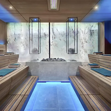 Quellenhof Luxury Szálloda 5*