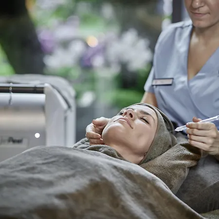 호텔 Quellenhof Luxury